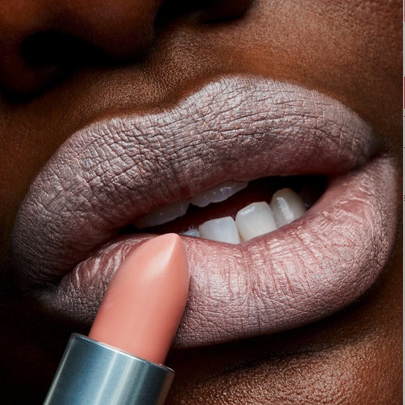 2 MAC Lipsticks Myth - Picture 15 of 16